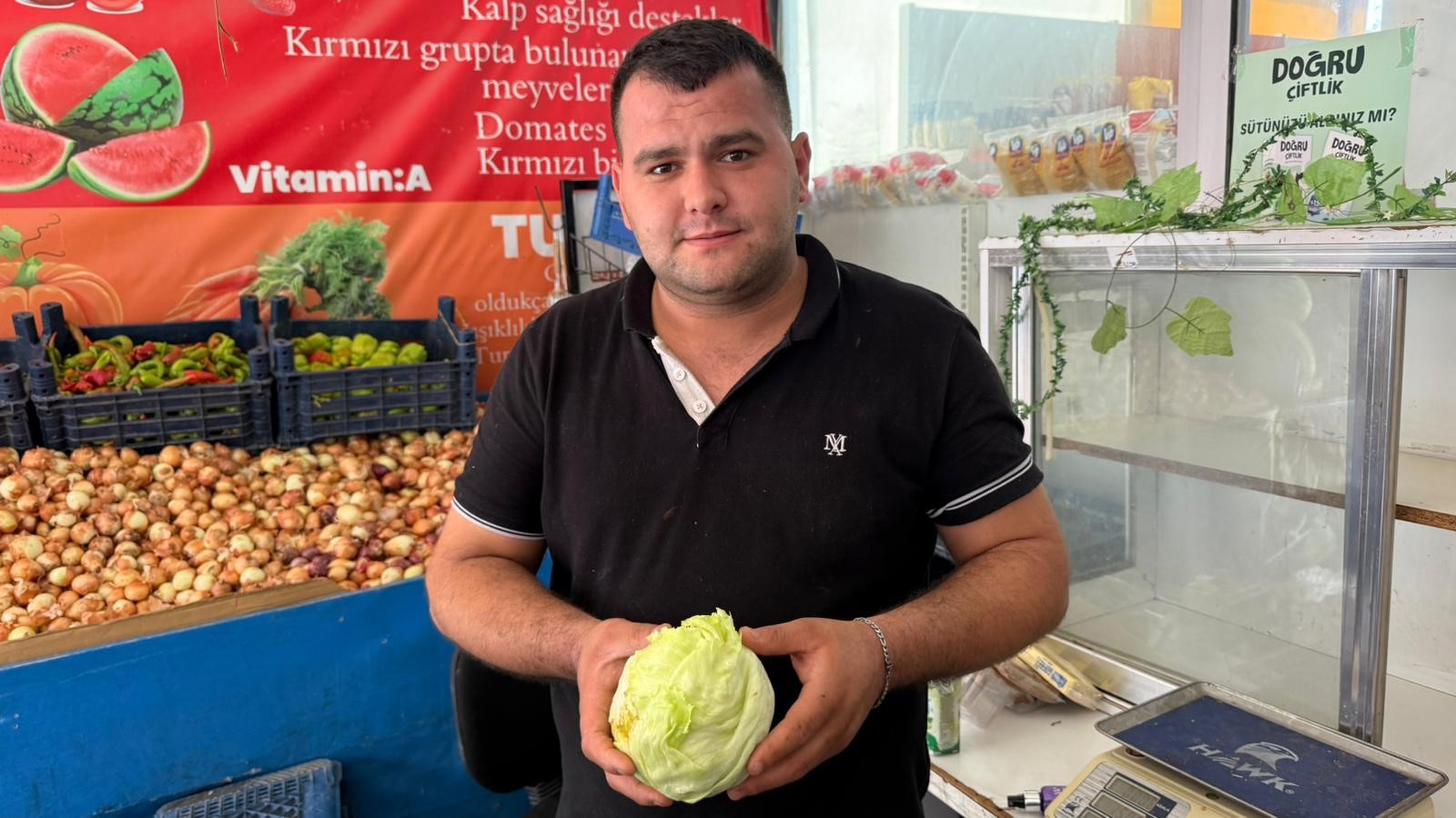 Adana'da bir markette, müşterinin marulu beğenmediği gerekçesiyle 15 yaşındaki çalışanı