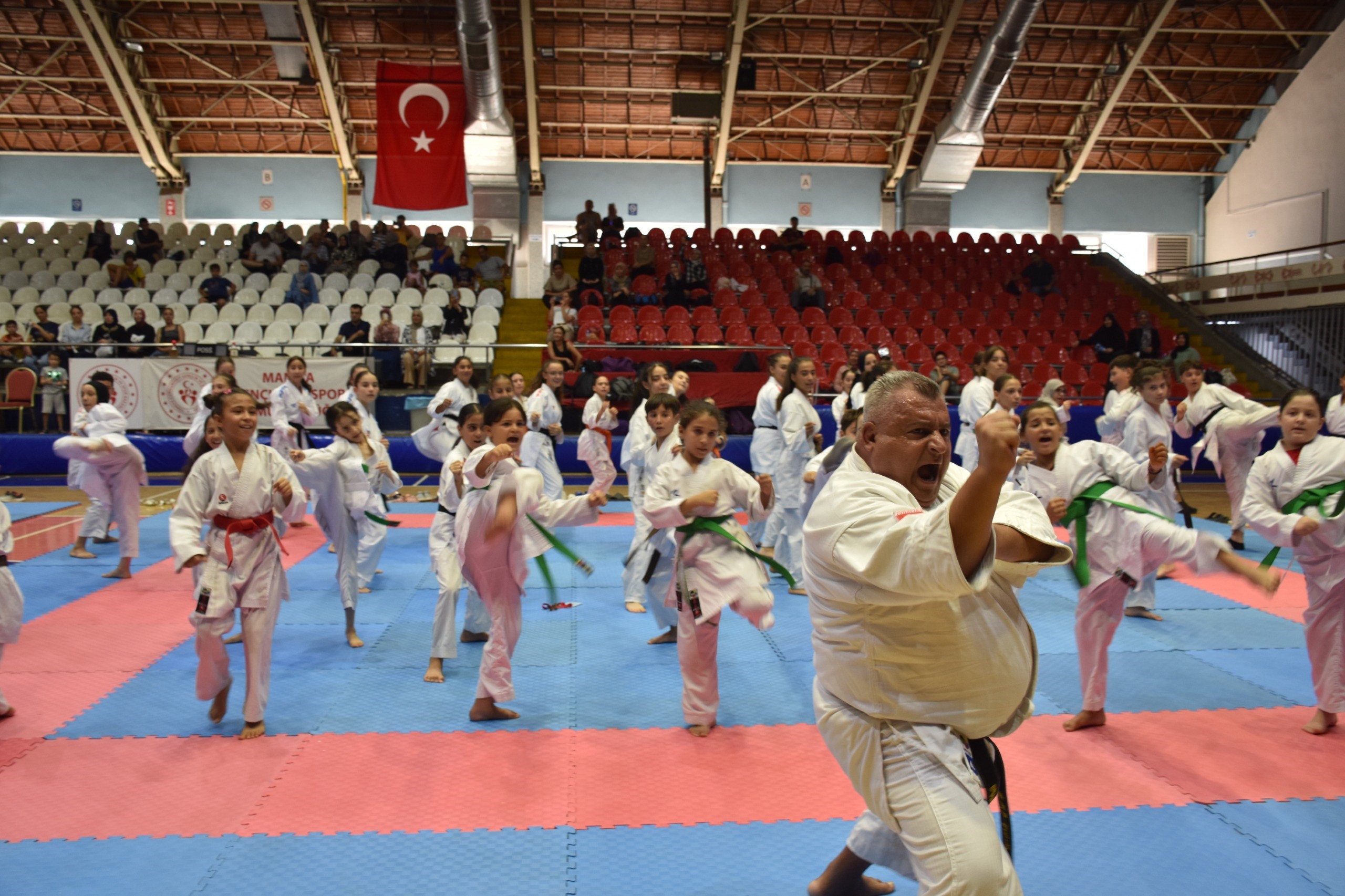 Manisa İl Emniyet Müdürlüğü Toplum Destekli Polislik Şube Müdürlüğü tarafından