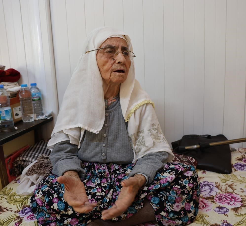 Aydın'ın Köşk ilçesine bağlı Ilıdağ Mahallesi'nde yaşayan ve ilginç hayat