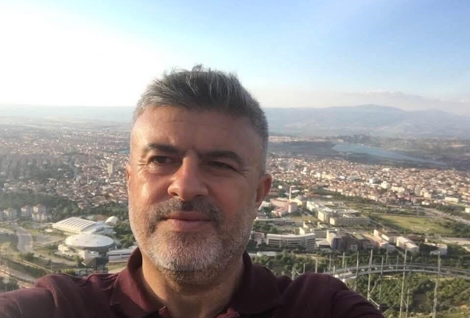 Manisa’nın Sarıgöl ilçesinde 4 Eylül İlkokulu Müdürü Selçuk Erol (50),