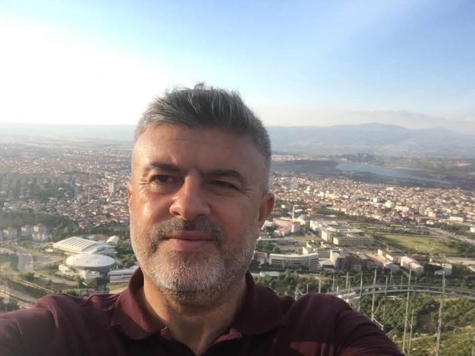 Manisa’nın Sarıgöl ilçesinde 4 Eylül İlkokulu Müdürü Selçuk Erol (50),