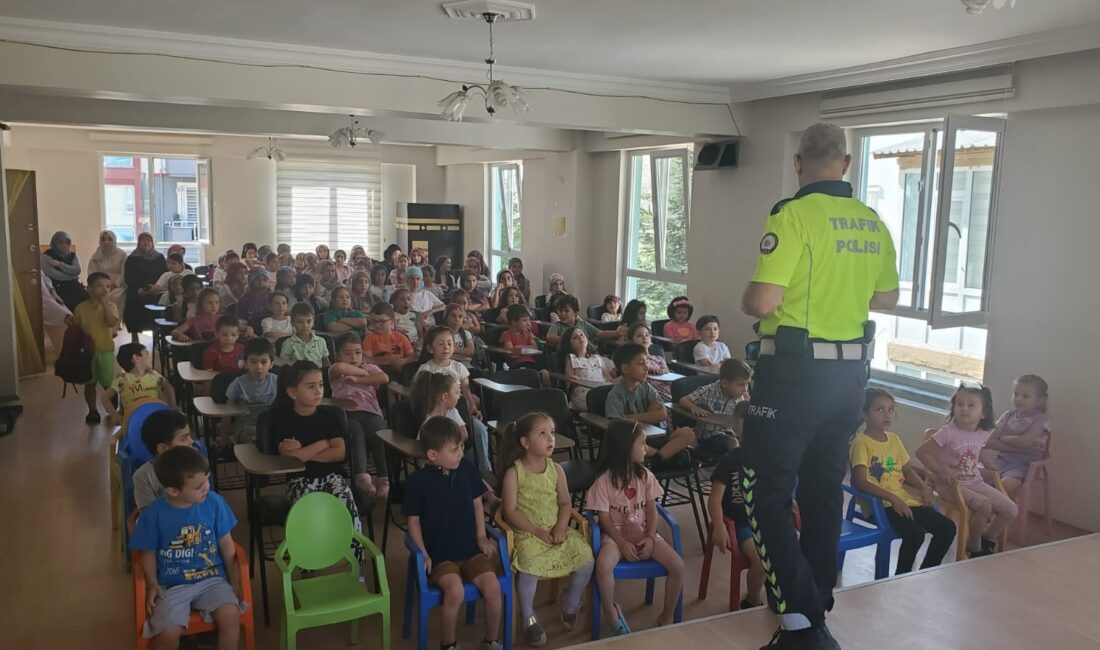 Afyonkarahisar İl Emniyet Müdürlüğü, yaz Kur'an kurslarına devam eden çocuklara