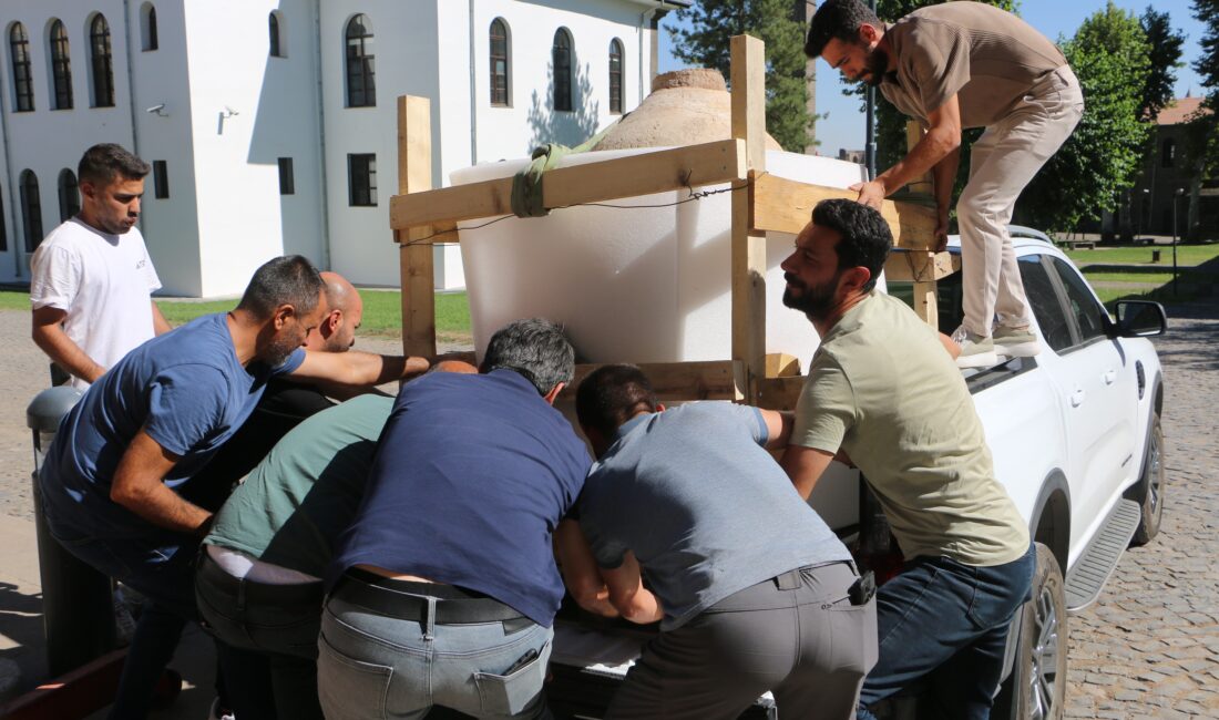 Diyarbakır'ın Dicle ilçesinde, bir vatandaşın konutunda muhafaza ettiği antik döneme