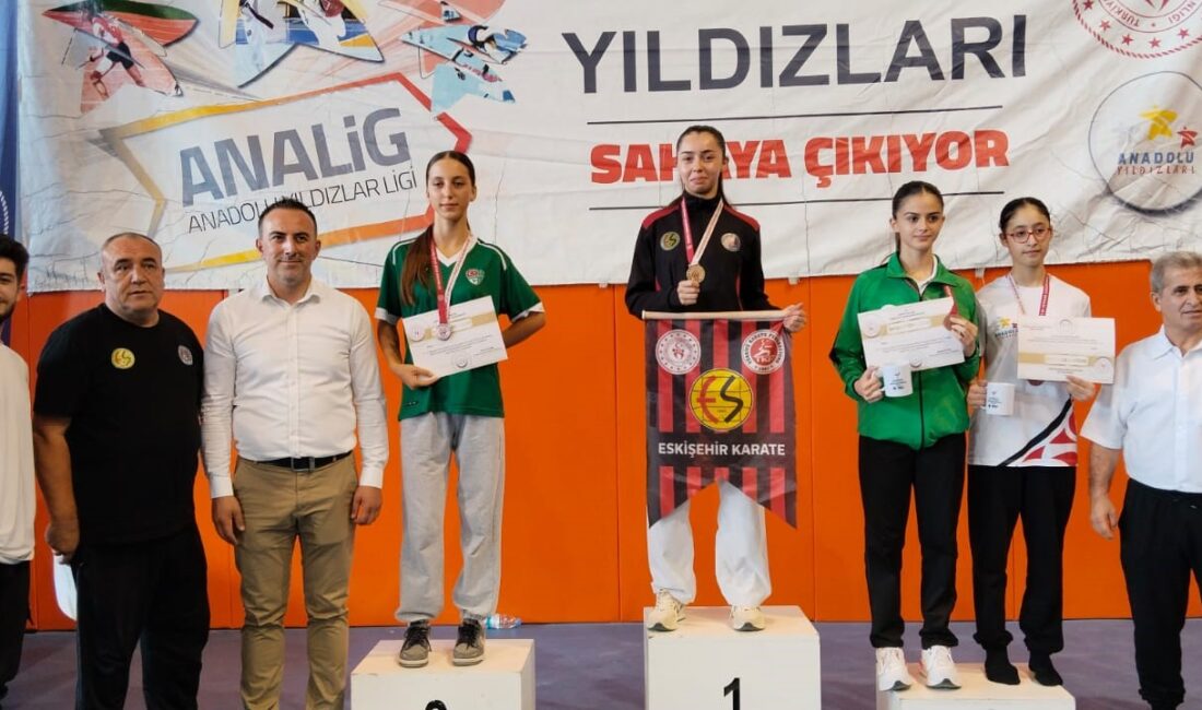 Eskişehirli genç sporcu Doğa Açıkgöz, Konya'nın Kulu ilçesinde gerçekleştirilen Anadolu