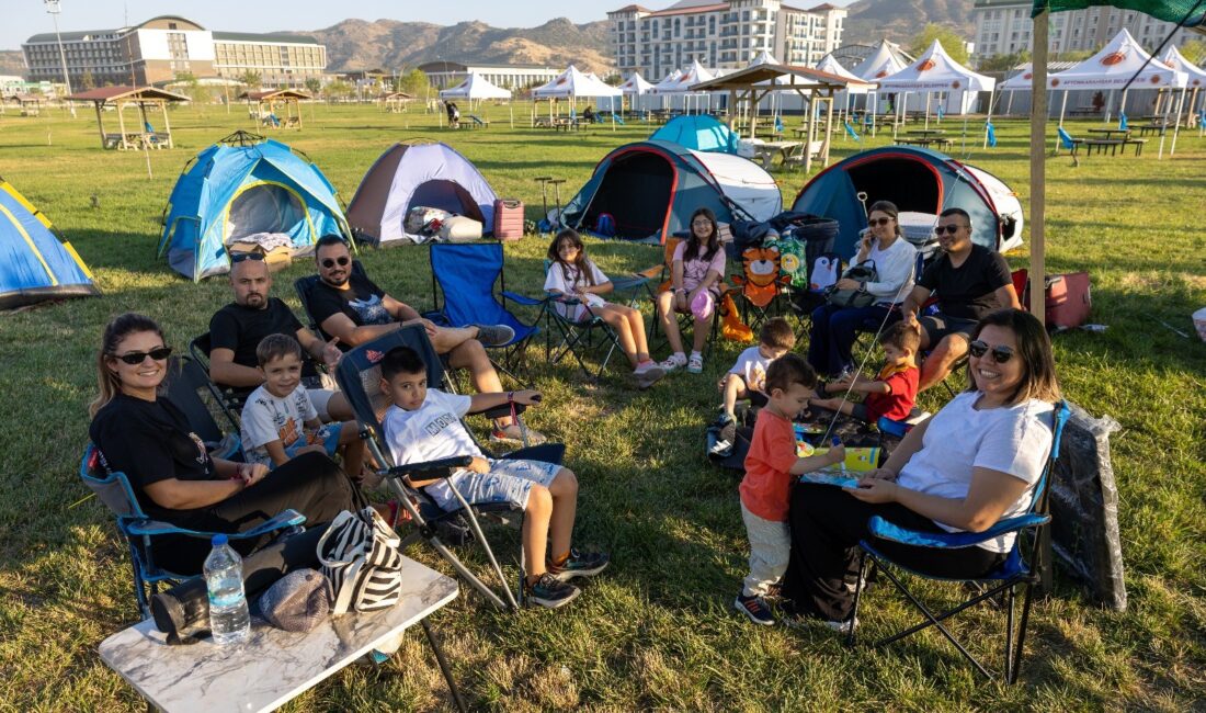 Afyonkarahisar Belediyesi tarafından 2025 'Aile Yılı' etkinlikleri kapsamında düzenlenen 'Dijital