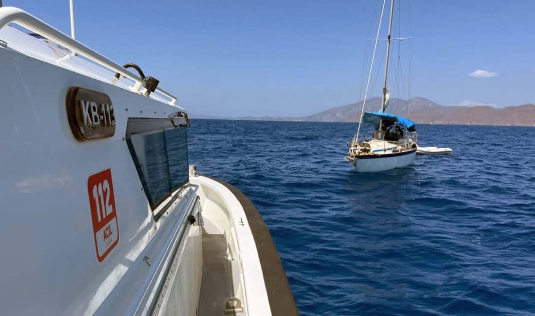 Muğla'nın Datça ilçesi açıklarında gerçekleştirilen operasyonda, yelkenli bir teknede insan