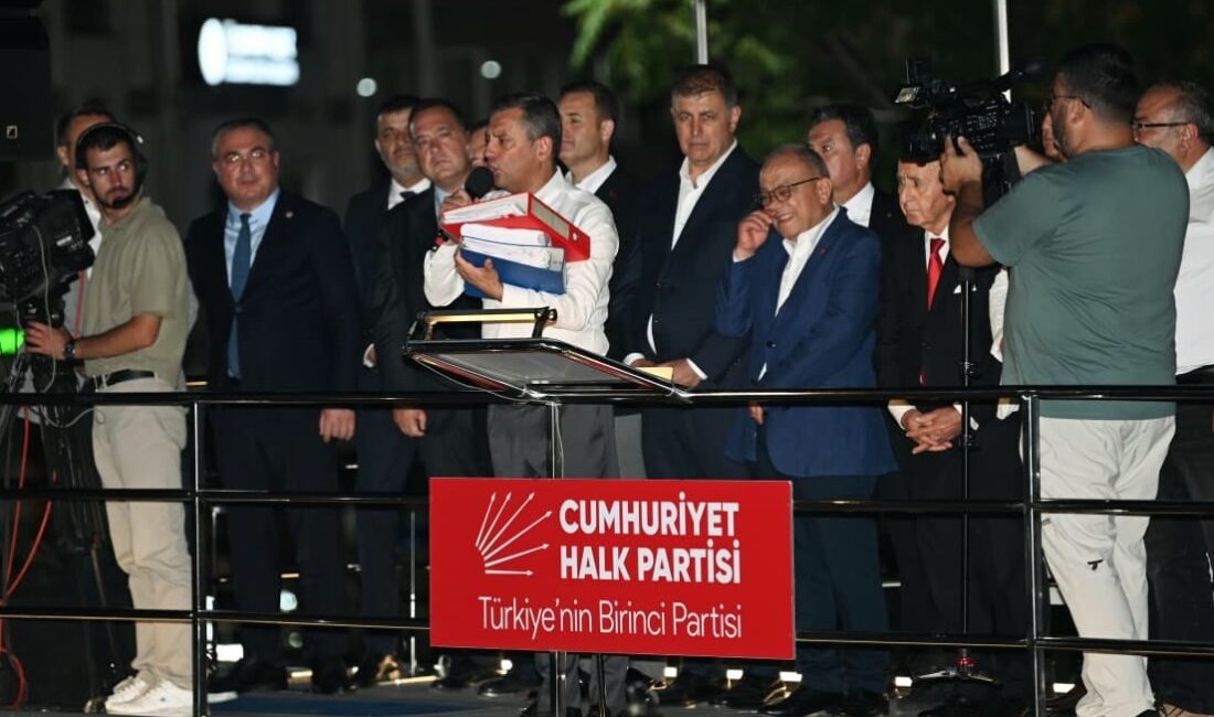 Cumhuriyet Halk Partisi (CHP) Genel Başkanı Özgür Özel, Aydın Büyükşehir Belediye Başkanı