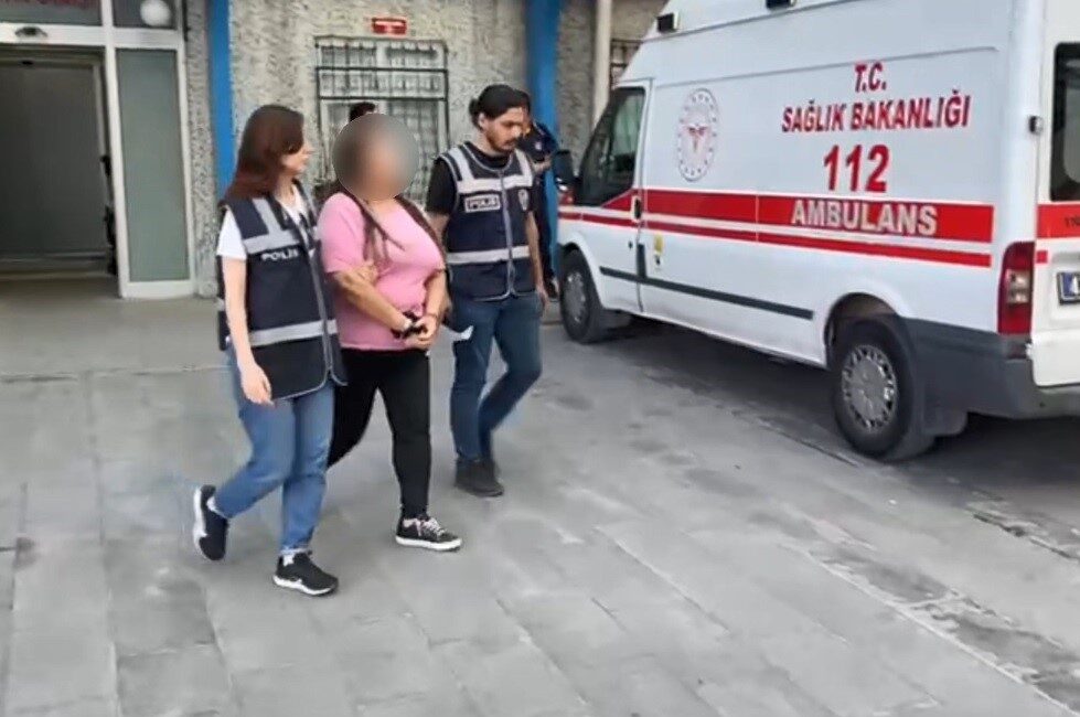 Konya'da polis ekiplerinin şüphe üzerine hakkında inceleme yaptığı kadın, tüyler