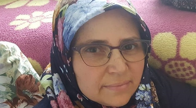İzmir'in Menderes ilçesinde, sahipsiz köpeklerin saldırısından kaçmaya çalışan 55 yaşındaki