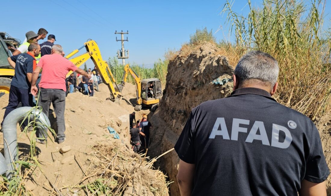 Aydın'ın Kuyucak ilçesinde, arazilerine su hattı döşemek amacıyla yürütülen çalışma