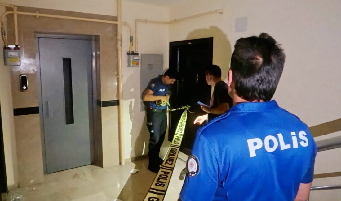 Aksaray Mehmet Akif Ersoy Mahallesi’nde, 5 katlı bir apartmanda asansör