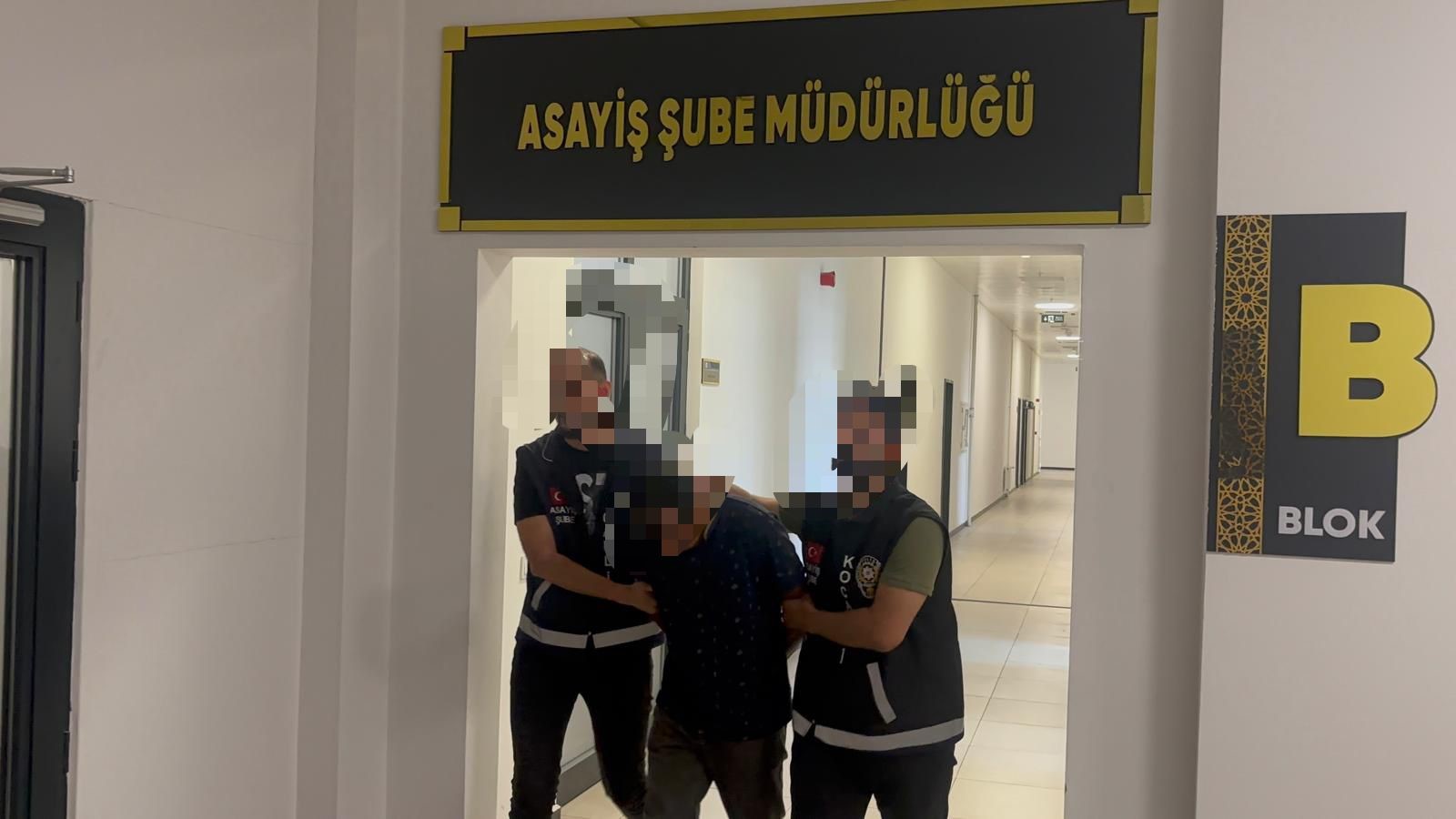 Kocaeli'nin İzmit ilçesinde alkol aldığı kuzenini çıkan tartışmada göğsünden bıçaklayarak