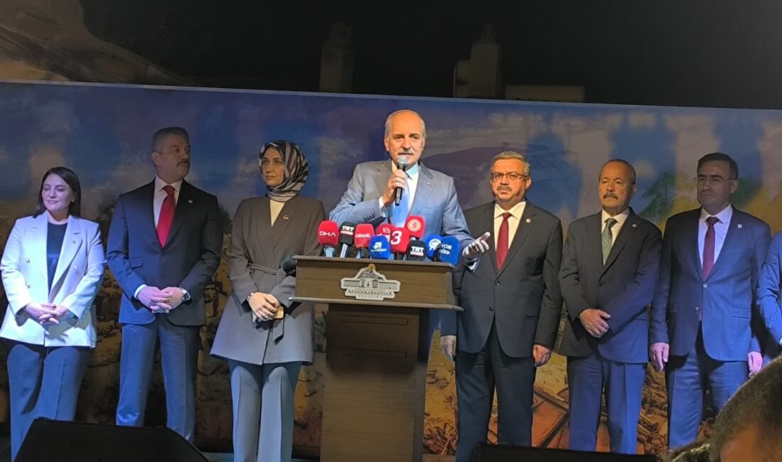 Afyonkarahisar’da Zafer Haftası kapsamında düzenlenen anma törenlerine katılan Türkiye Büyük