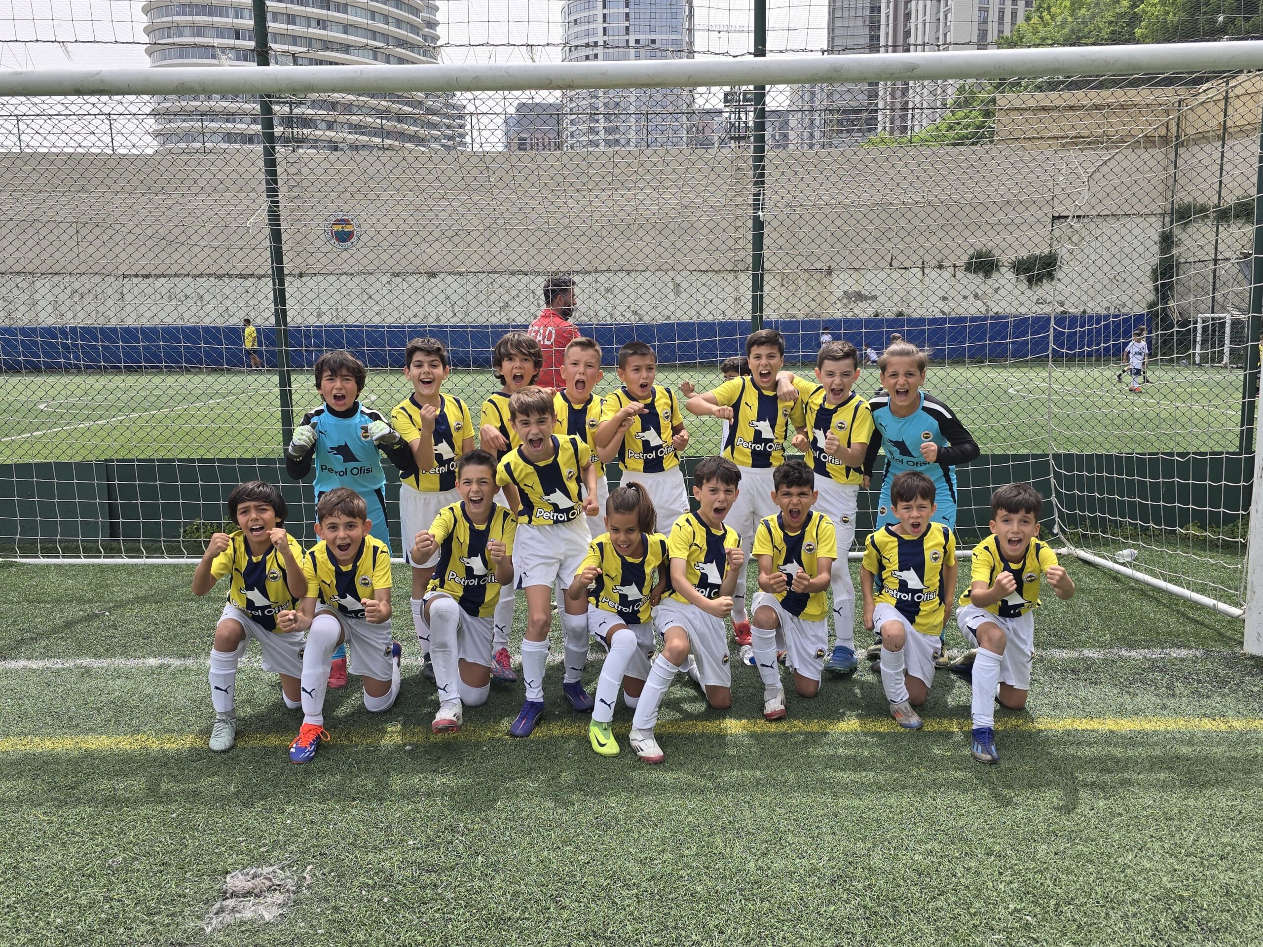  Bursa'nın İnegöl ilçesinde 10 yaşındaki genç kaleci Fenerbahçe'nin altyapısına çağrıldı.