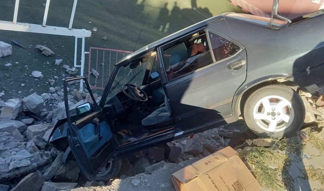 Yozgat'ın Sorgun ilçesinde meydana gelen trafik kazasında, sürücüsünün kontrolünden çıkan