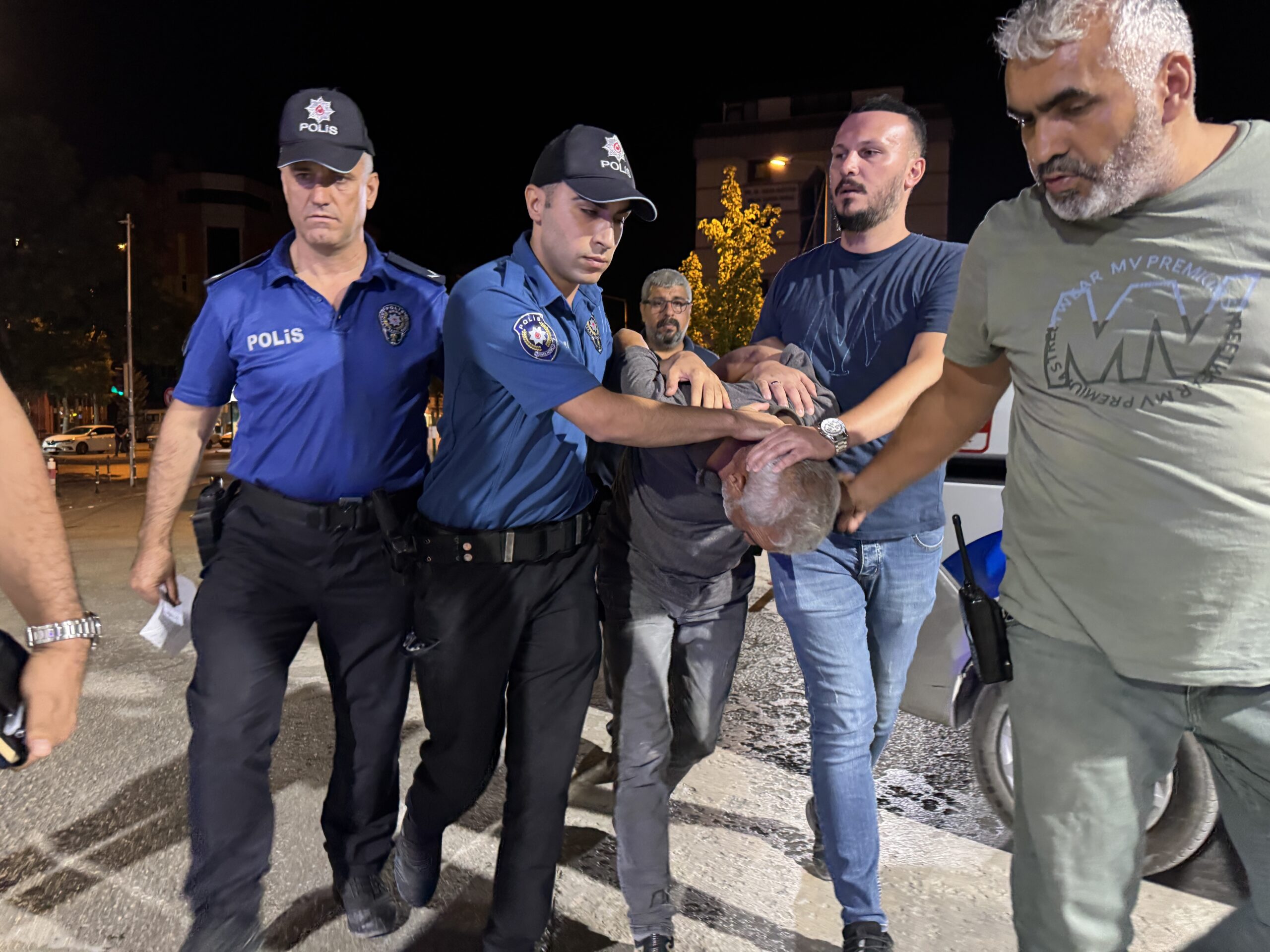 Konya’nın Karatay ilçesinde dün sabah saatlerinde meydana gelen silahlı saldırıda