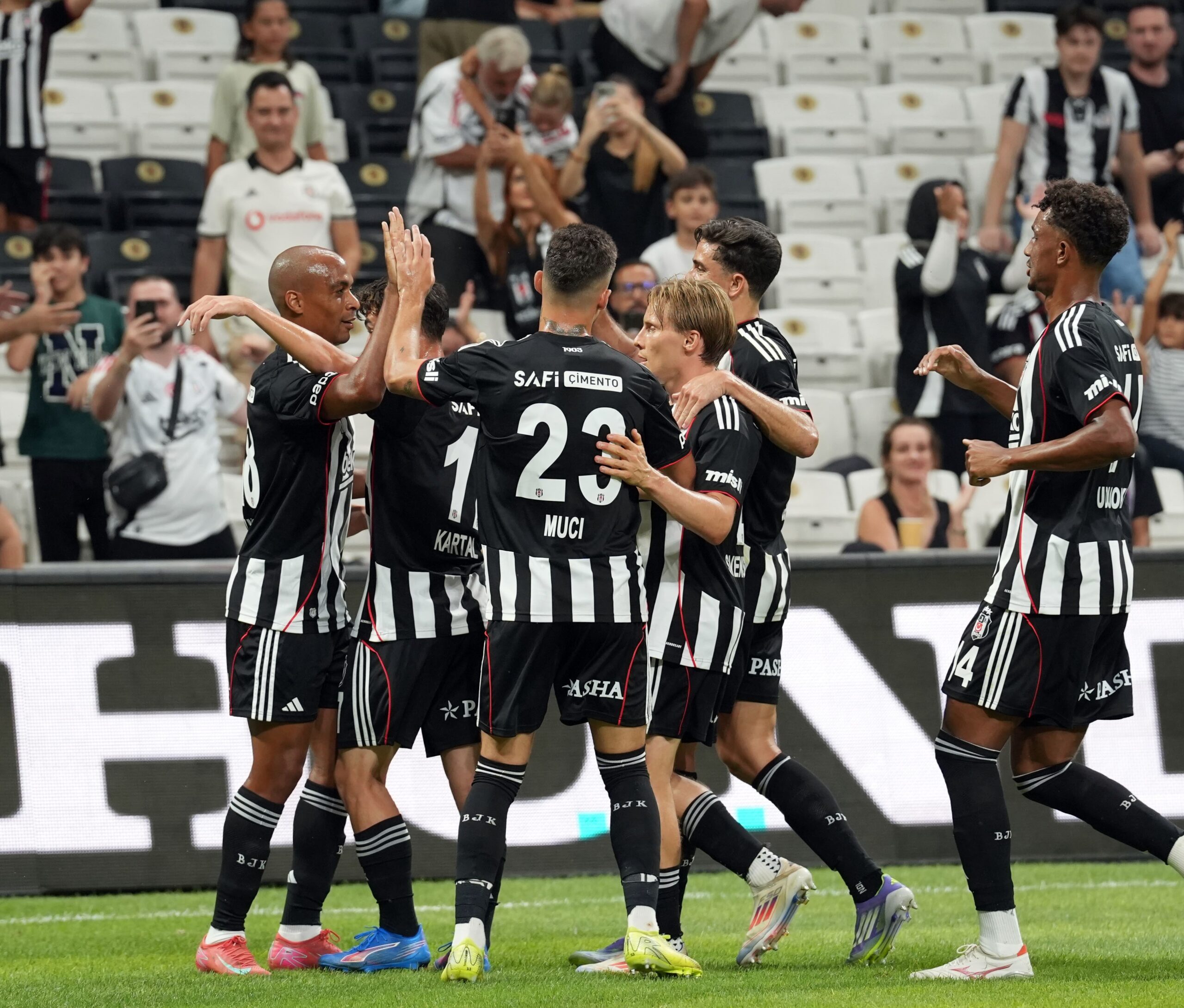 UEFA Konferans Ligi play-off turu rövanşında Beşiktaş, sahasında İsviçre temsilcisi