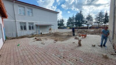 Afyonkarahisar’ın Şuhut ilçesinde bulunan Atatürk Ortaokulu, 2025-2026 eğitim öğretim yılına