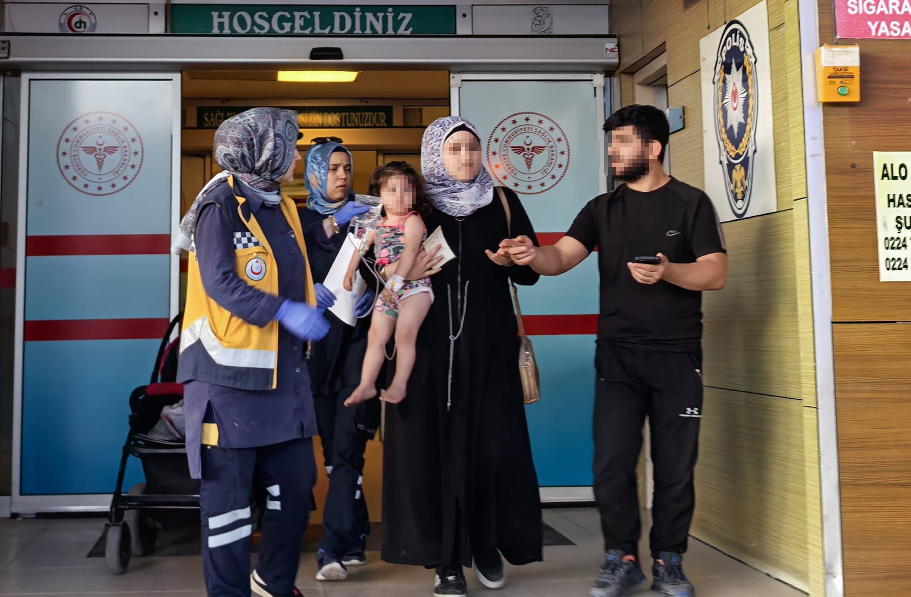  Bursa'nın İnegöl ilçesinde fare zehri yiyen 2 yaşındaki çocuk hastanede