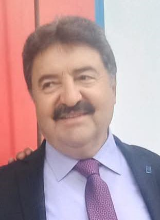 Afyonkarahisar’ın Bolvadin ilçesinde, evinin önünde silahlı saldırıya uğrayan bir kişi,