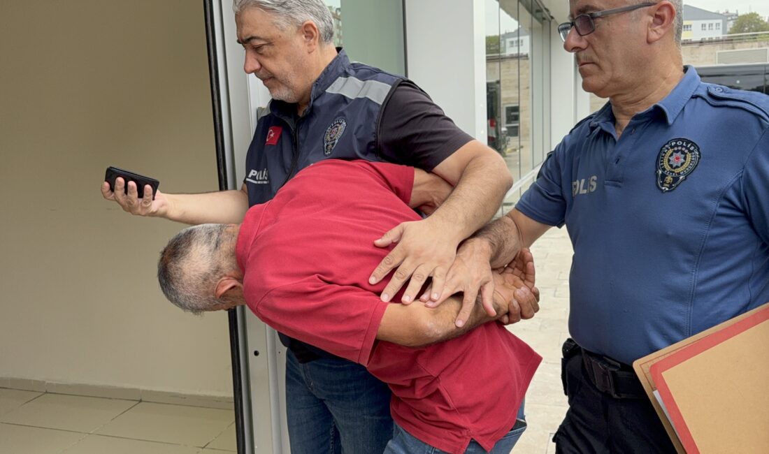 Samsun'da, tramvayda yolculuk eden bir kadının izinsiz fotoğraflarını çektiği iddia