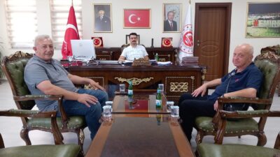 Afyonkarahisar'ın Emirdağ ilçesinde, Kaymakamlık ve Belediye iş birliğiyle sahipsiz sokak