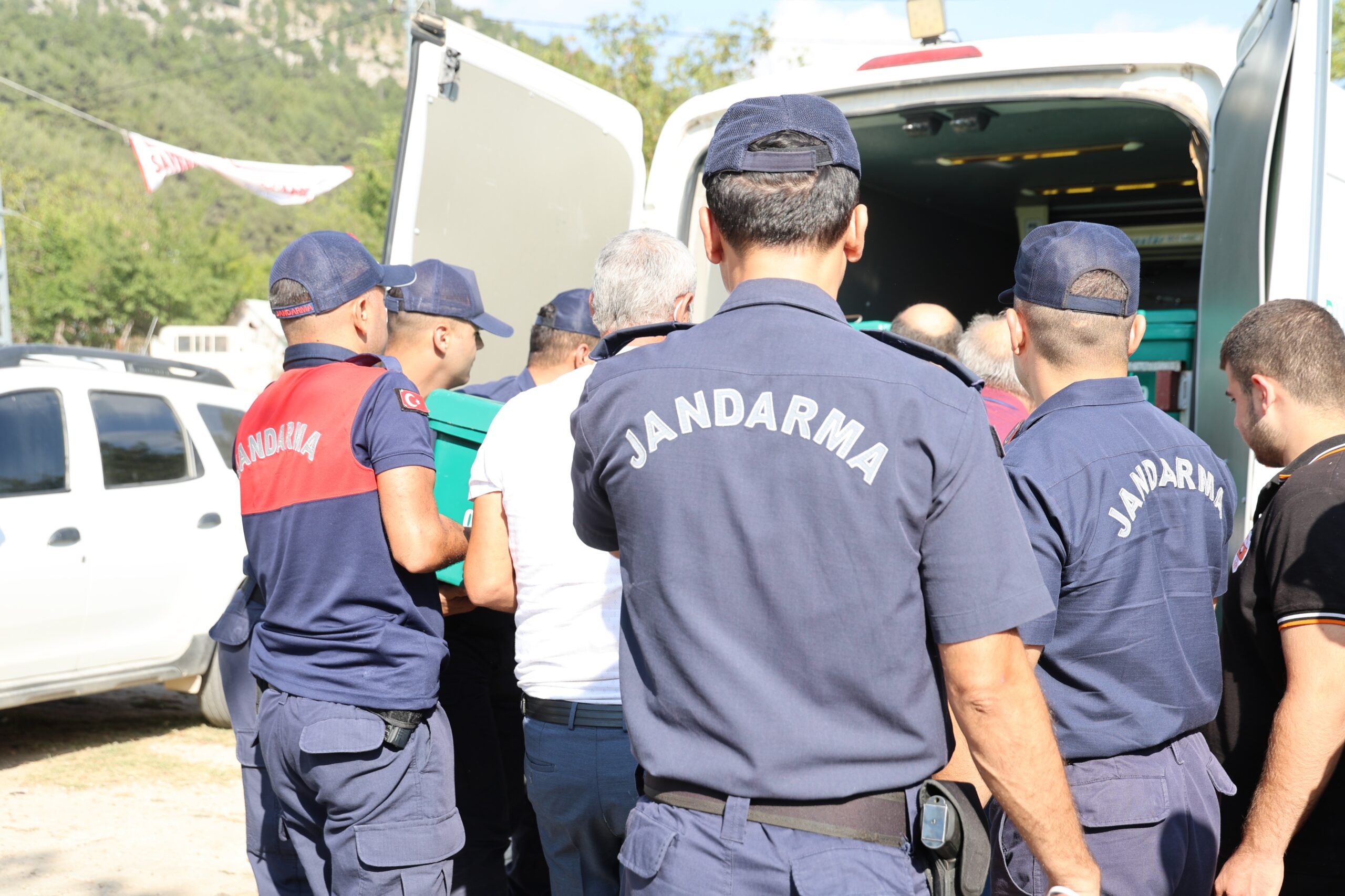 Adana'nın Kozan ilçesinde, 500 TL'lik şofben anlaşmazlığı nedeniyle 70 yaşındaki