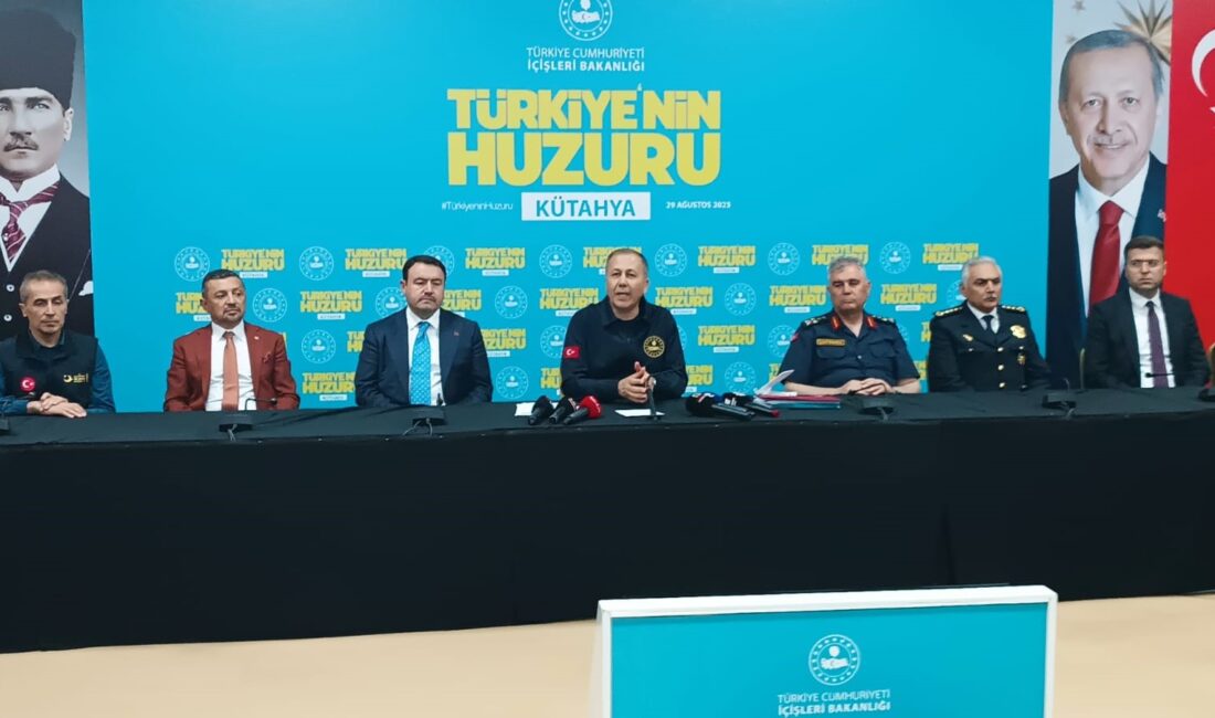 İçişleri Bakanı Ali Yerlikaya, Kütahya'da gerçekleştirdiği temaslar sırasında önemli açıklamalarda