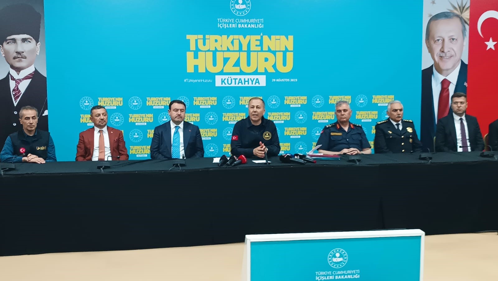 İçişleri Bakanı Ali Yerlikaya, Kütahya'da gerçekleştirdiği temaslar sırasında önemli açıklamalarda