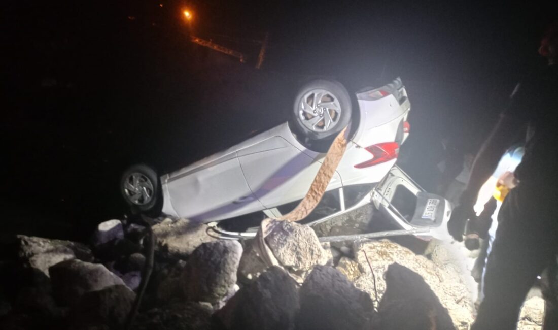 Erzurum'un Aşkale ilçesinde, yapımı devam eden bir köprüden Karasu Nehri'ne