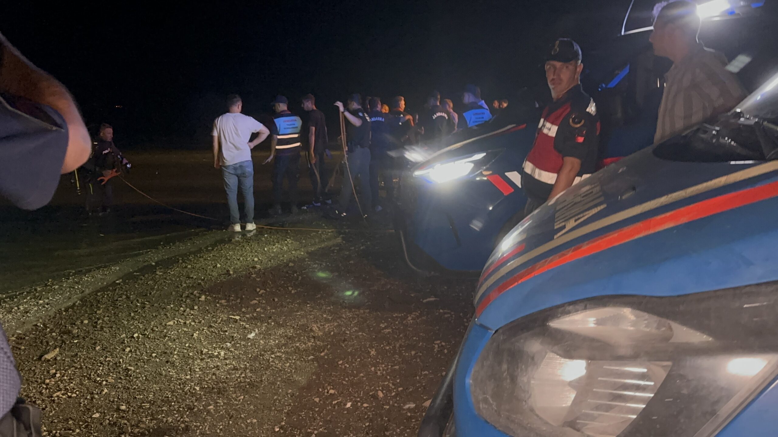 Elazığ'da serinlemek amacıyla girdiği Keban Baraj Gölü'nde gözden kaybolan 45