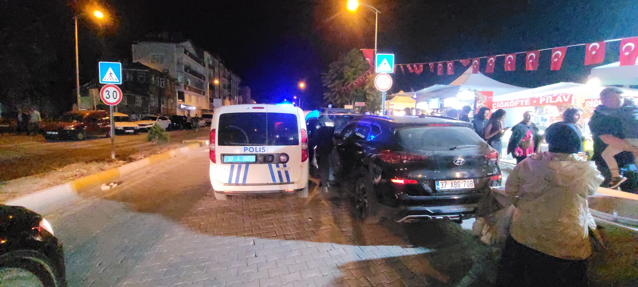 Kastamonu'nun İnebolu ilçesinde düzenlenen geleneksel festival, iki satıcı arasında çıkan