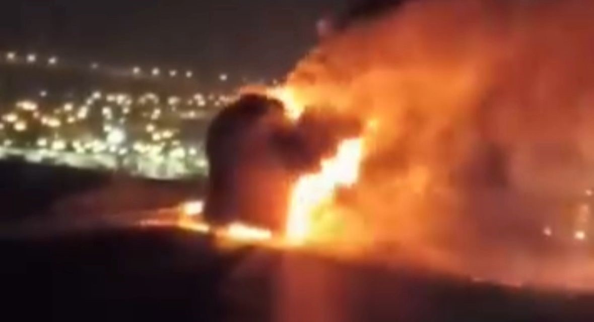 Gaziantep'te, Nevşehir-Şanlıurfa seferini yapan bir yolcu otobüsünde gece saatlerinde yangın