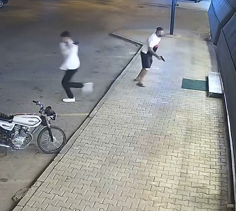 Adana'nın Kozan ilçesinde faaliyet gösteren bir kafe, üç gün arayla