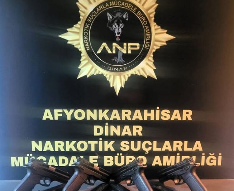 Afyonkarahisar İl Emniyet Müdürlüğü ekipleri, yürüttükleri rutin uygulamalar sırasında şüphe
