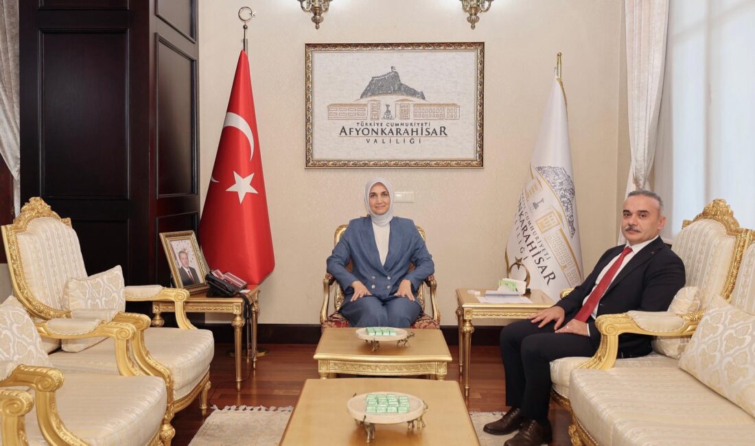 Vali Yiğitbaşı Başsavcı Patlak’ı makamında kabul etti Afyonkarahisar Valisi Doç. Dr. Kübra Güran Yiğitbaşı, Cumhuriyet Başsavcısı Mehmet