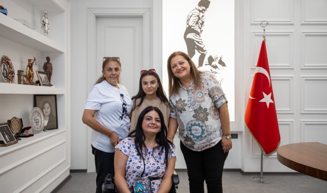 Afyonkarahisar Belediye Başkanı Burcu Köksal, Özel İnsanlar Derneği Afyonkarahisar Şube