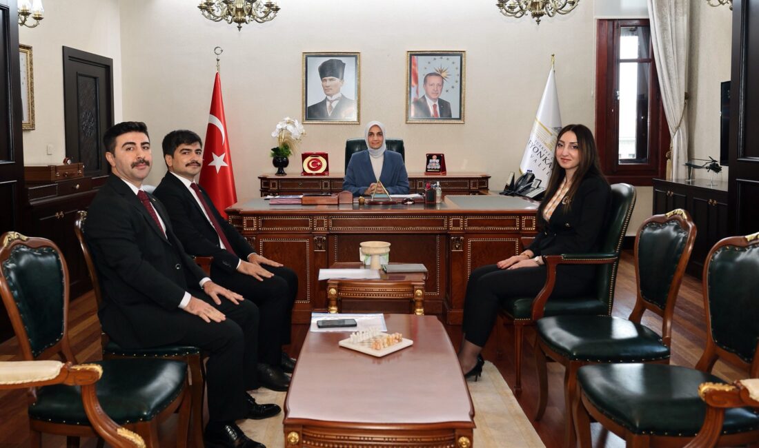 Afyonkarahisar Valisi Doç. Dr. Kübra Güran Yiğitbaşı, göreve yeni başlayan