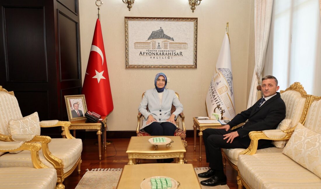 Afyonkarahisar Valisi Doç. Dr. Kübra Güran Yiğitbaşı, Sinanpaşa Belediye Başkanı