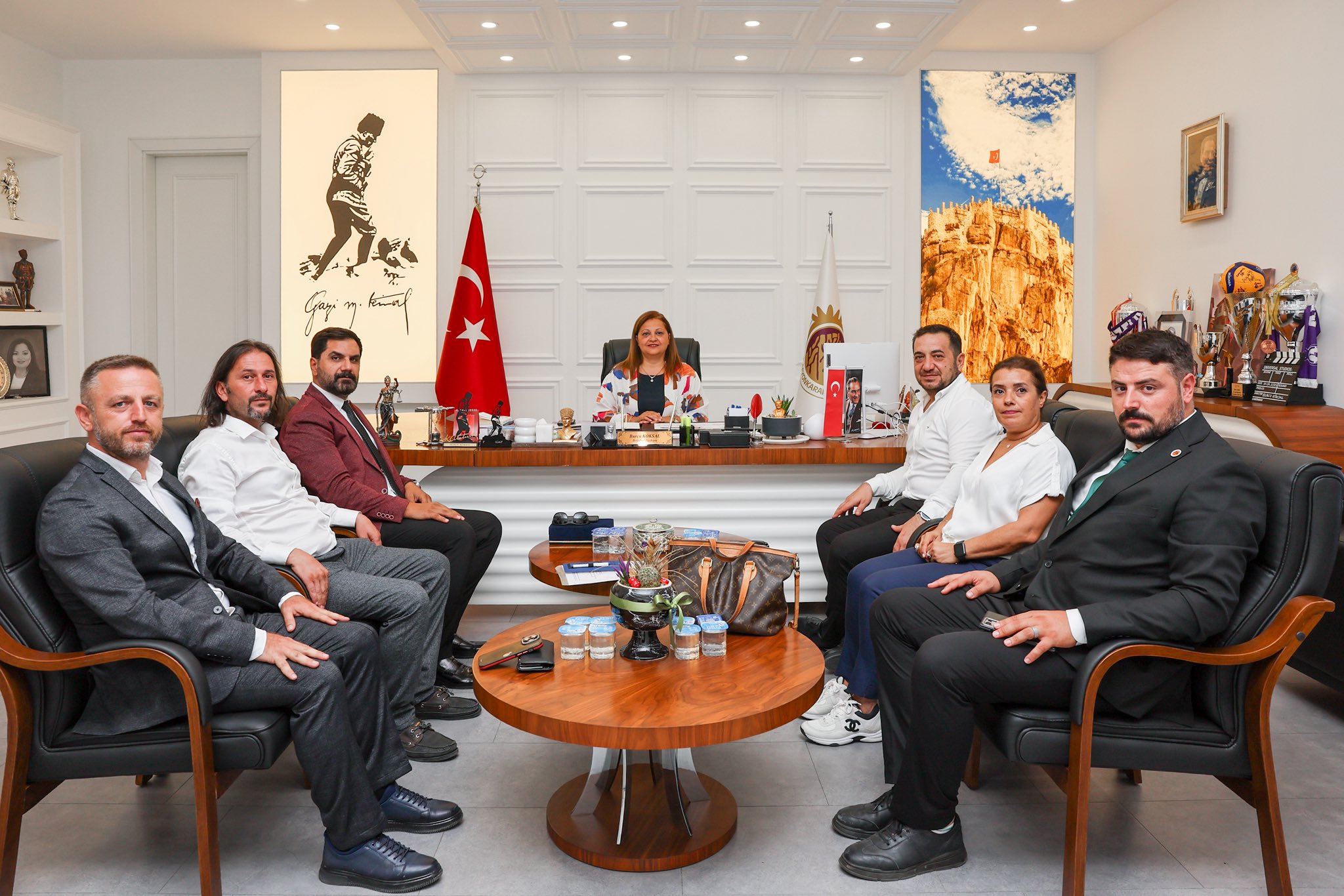 Afyonkarahisar Belediye Başkanı Burcu Köksal, Türkiye Jeofizik Mühendisleri Odası yöneticileriyle