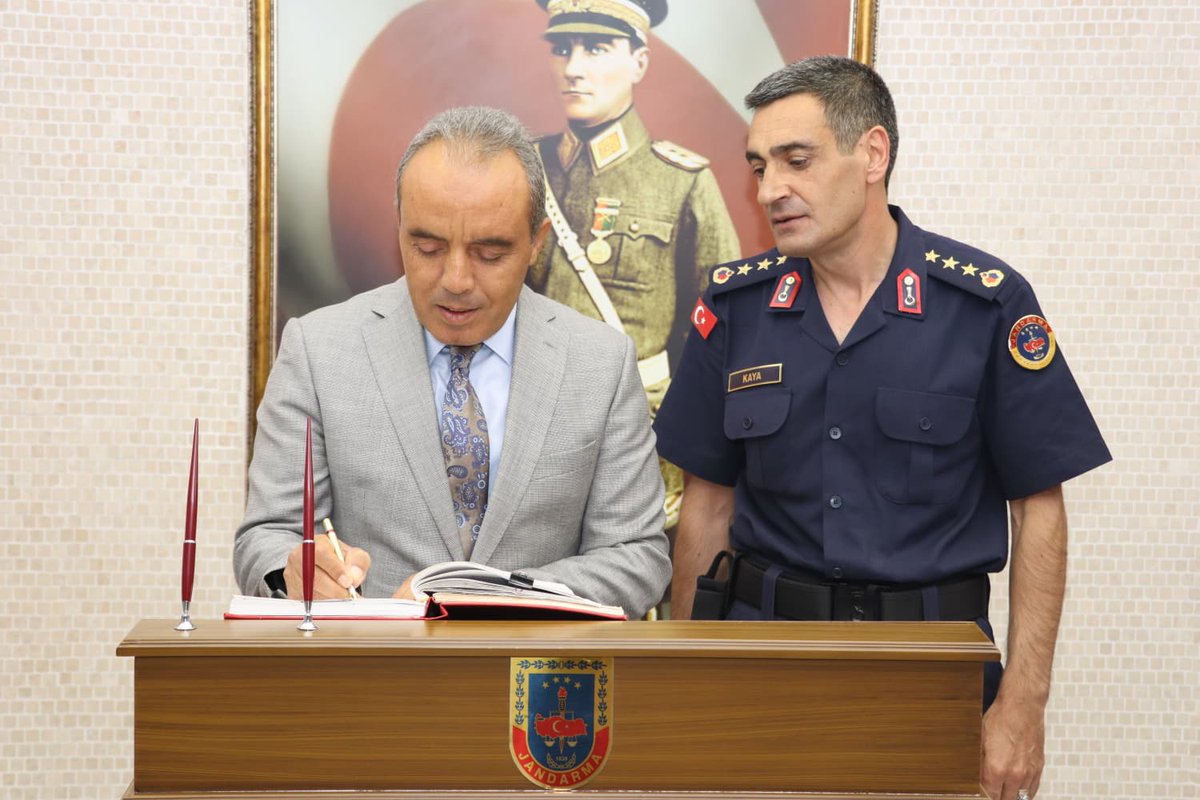 Afyonkarahisar İl Emniyet Müdürü Ahmet Birtan Erol, İl Jandarma Komutanlığı