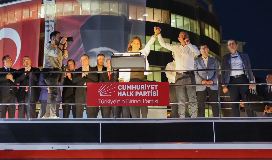 Afyonkarahisar Belediye Başkanı Burcu Köksal, Cumhuriyet Halk Partisi Genel Başkanı
