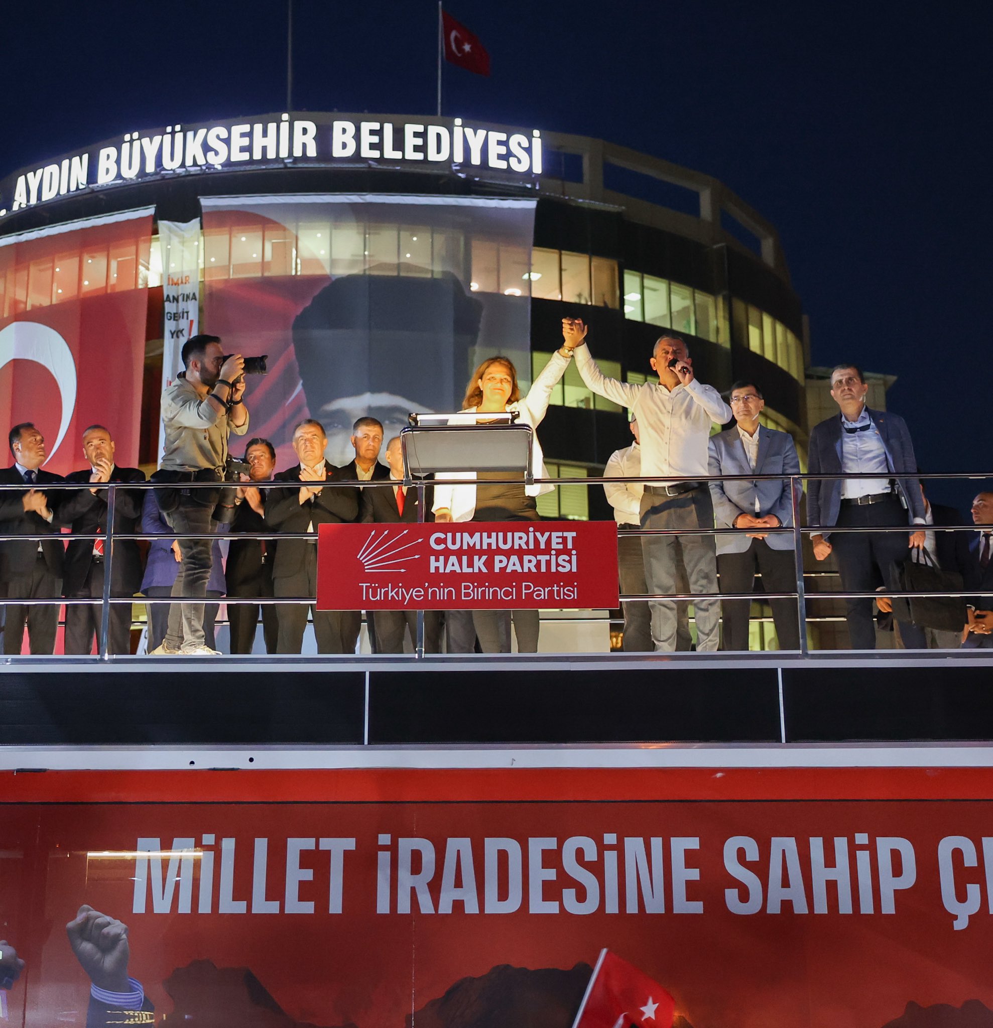 Afyonkarahisar Belediye Başkanı Burcu Köksal, Cumhuriyet Halk Partisi Genel Başkanı