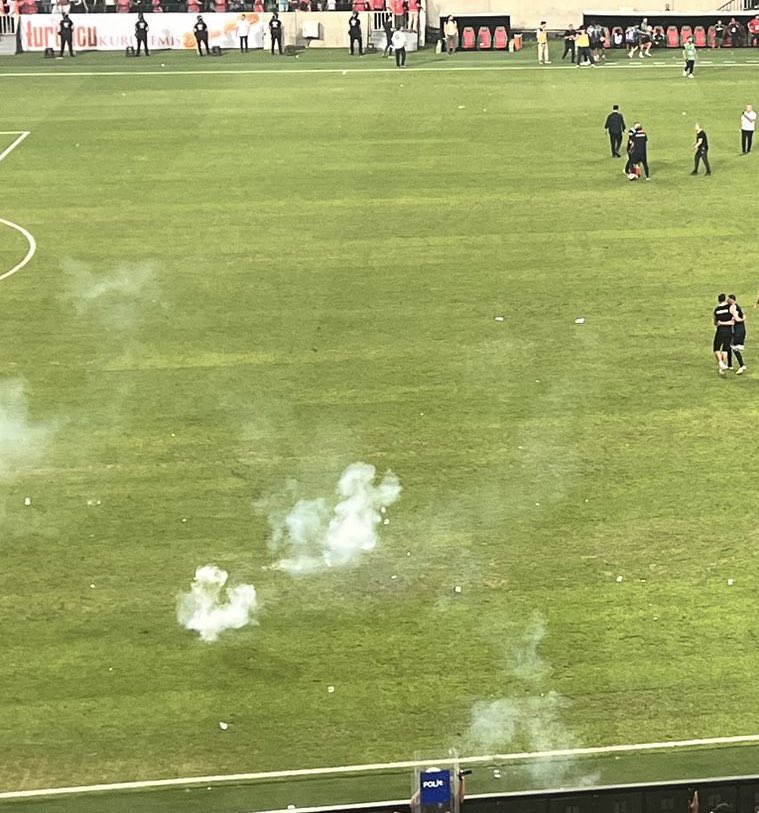 TFF 1. Lig’in ikinci haftasında Diyarbakır’da oynanan Amedspor-Erzurumspor karşılaşması 2-2’lik