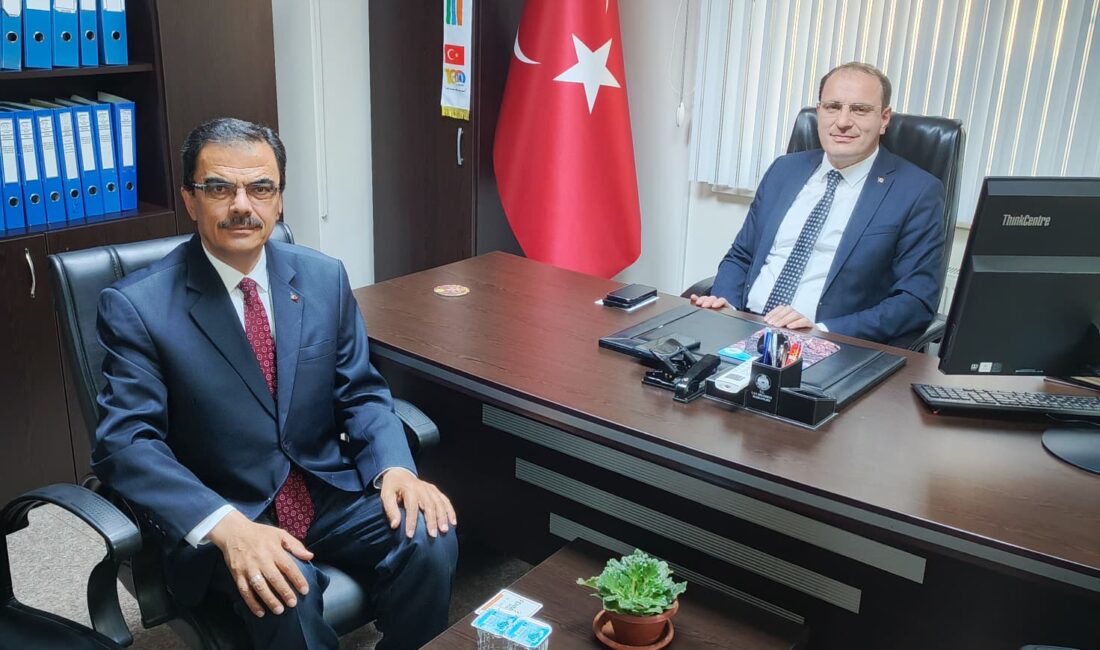 İlçe Kaymakamı Hasan Hüsnü Türker, göreve başlamasının ardından ilçedeki kamu
