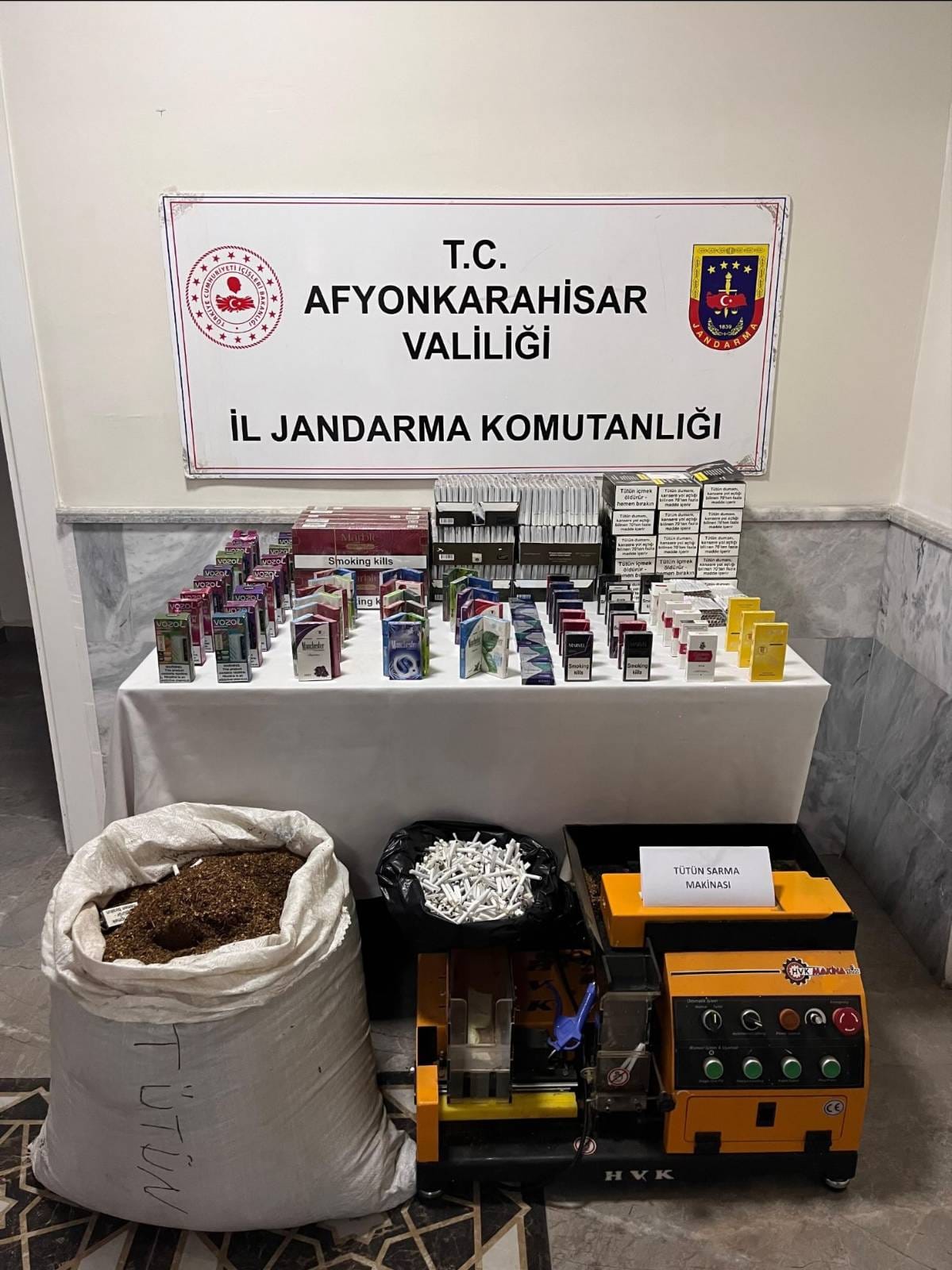 Afyonkarahisar İl Jandarma Komutanlığı tarafından yürütülen titiz çalışmalar sonucu, kaçak