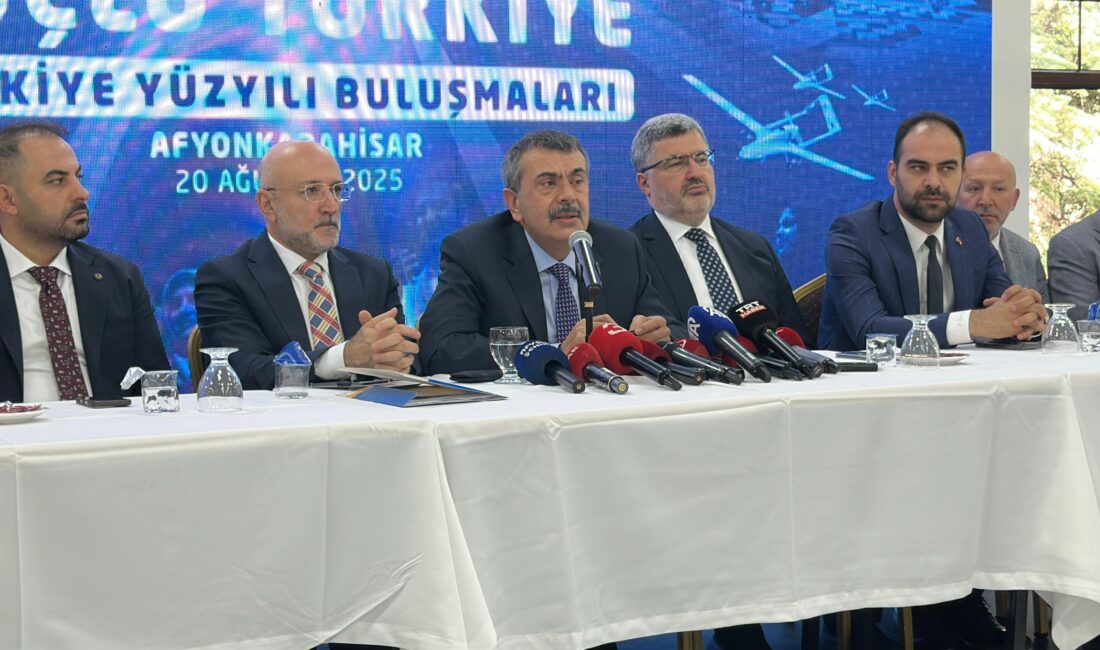 Millî Eğitim Bakanı Prof. Dr. Yusuf Tekin, Afyonkarahisar Öğretmenevinde düzenlenen