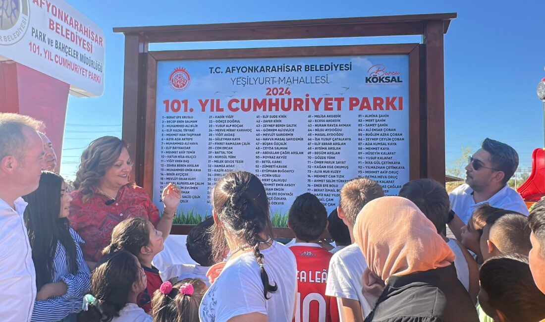 Afyonkarahisar Belediyesi tarafından yapımı tamamlanan “101. Yıl Cumhuriyet Parkı”, bugün