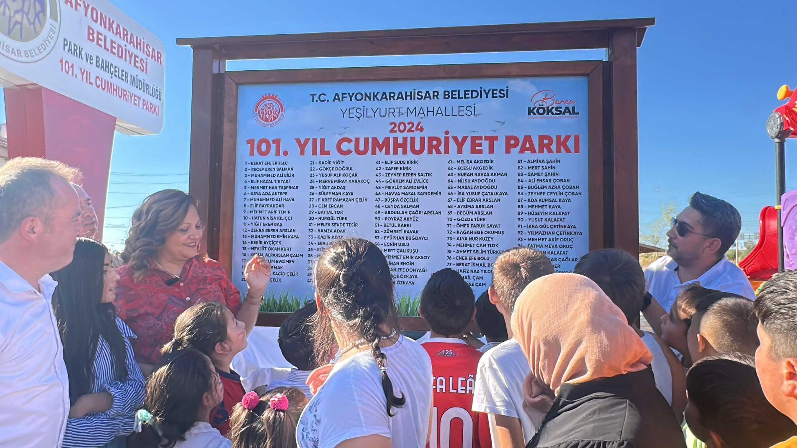 Afyonkarahisar Belediyesi tarafından yapımı tamamlanan “101. Yıl Cumhuriyet Parkı”, bugün