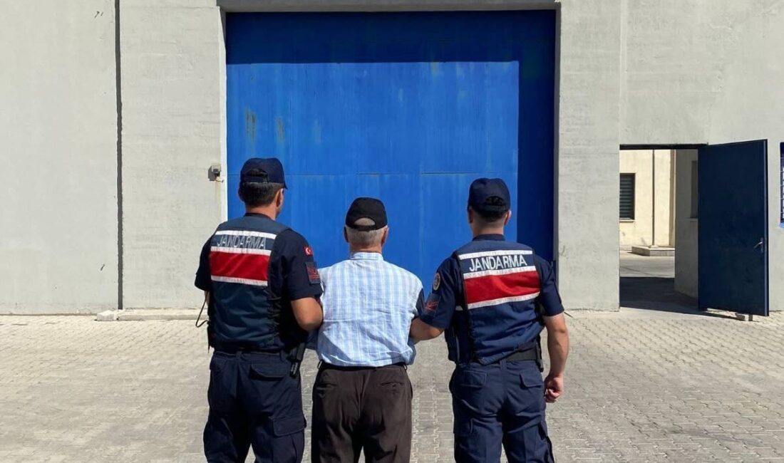 Afyonkarahisar İl Jandarma Komutanlığı, son bir haftada aranan şahısların yakalanmasına